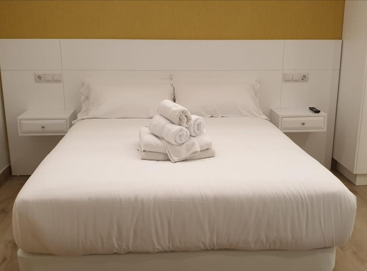 Alumar Apartamentos Muxia Bagian luar foto